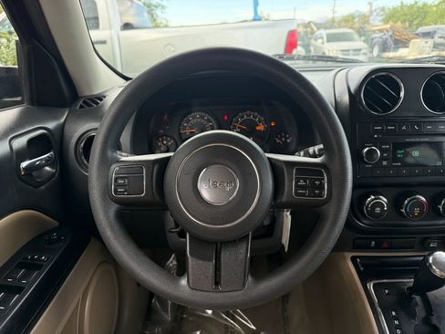 Used 2017 Jeep Patriot Sport w/ Power Value Group FWD image 14