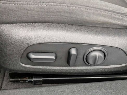 Used 2020 Chevrolet Malibu LT FWD image 18