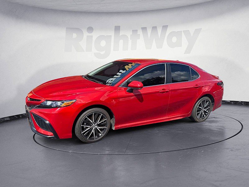 Used 2024 Toyota Camry SE FWD image 1