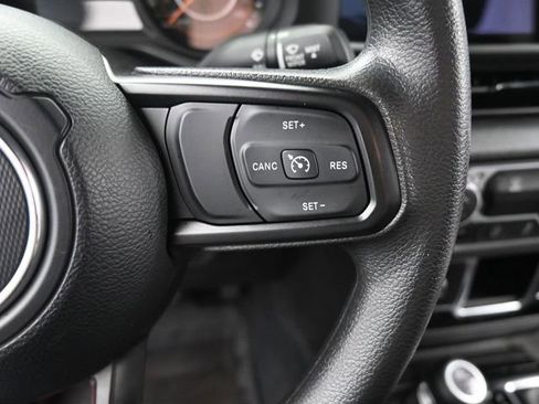 Used 2024 Jeep Wrangler Sport image 29