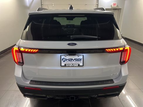 New 2026 Ford Explorer ST-Line w/ ST-Line Street Pack image 5