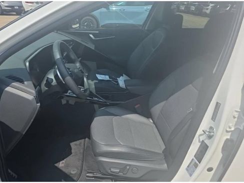 Used 2024 Kia Niro Wave w/ Wave Preserve Package FWD image 5