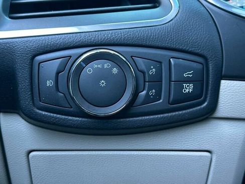 Used 2020 Ford Edge Titanium w/ Equipment Group 301A AWD/4WD image 33