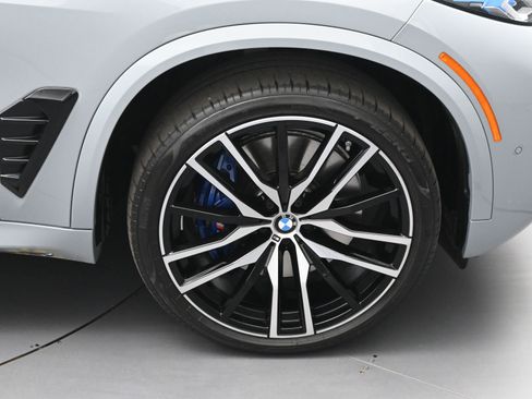 Used 2025 BMW X5 M60i image 12