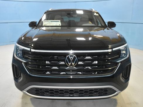 New 2026 Volkswagen Atlas Cross Sport SE AWD/4WD image 17