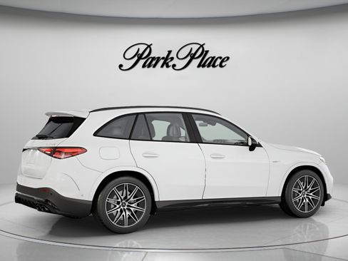 Used 2026 Mercedes-Benz GLC 43 AMG 4MATIC image 23