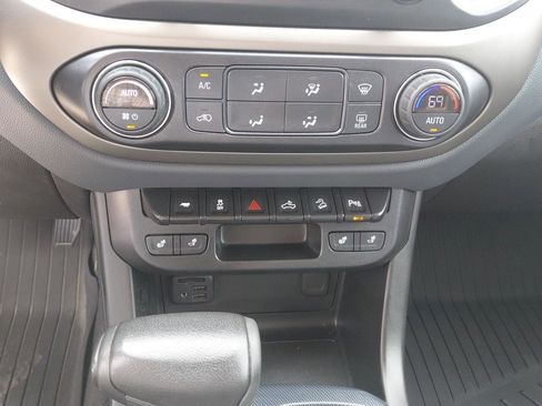 Used 2021 Chevrolet Colorado Z71 AWD/4WD image 28