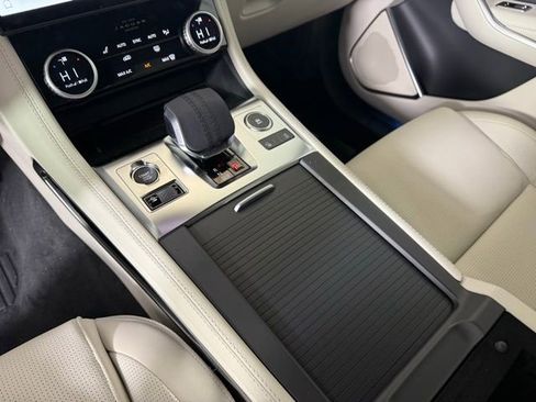 Used 2025 Jaguar F-PACE R-Dynamic S image 21