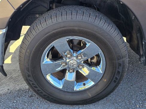 Used 2024 RAM 1500 Classic SLT image 7