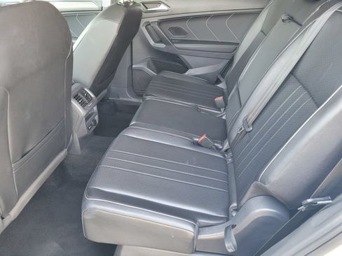 Used 2024 Volkswagen Tiguan SE FWD image 13