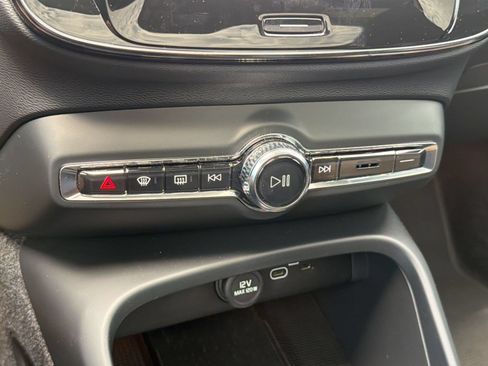 Used 2023 Volvo C40 P8 Recharge Plus AWD/4WD image 17
