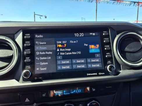 Used 2021 Toyota Tacoma TRD Off-Road image 18