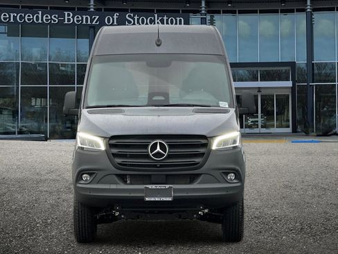 New 2026 Mercedes-Benz Sprinter 2500 image 9