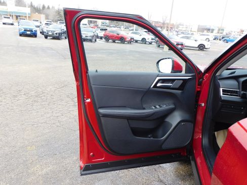 New 2026 Mitsubishi Outlander SE image 12