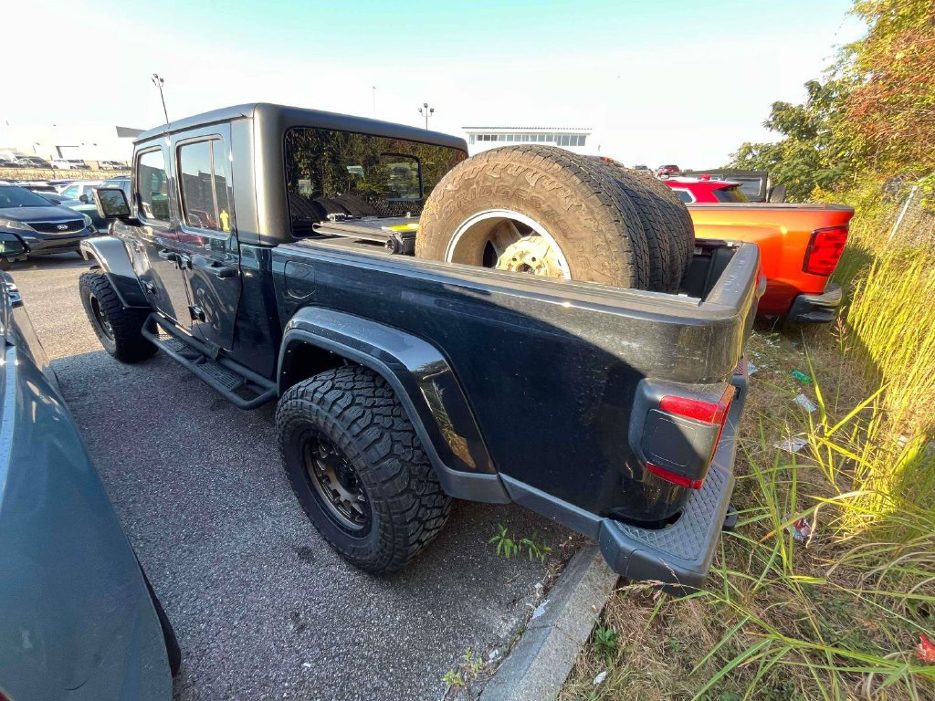 Used 2023 Jeep Gladiator Sport AWD/4WD image 3