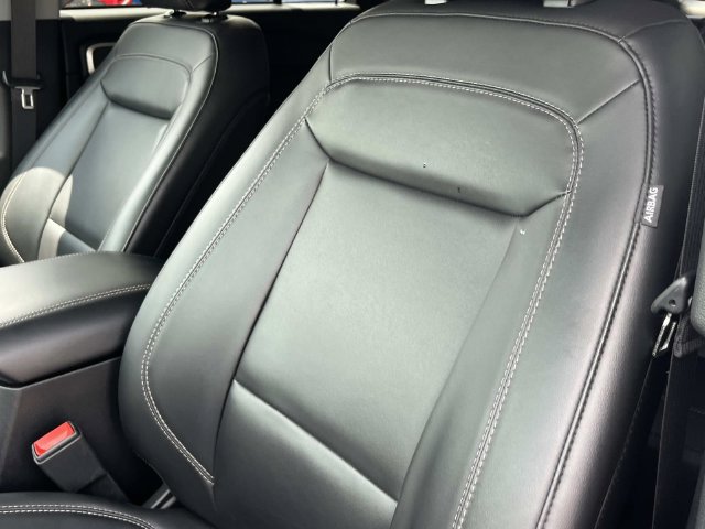 Used 2024 Ford Explorer XLT w/ Equipment Group 202A AWD/4WD image 31
