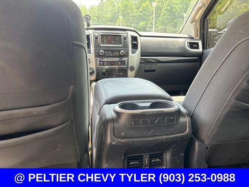 Used 2019 Nissan Titan SV w/ SV Convenience Package AWD/4WD image 22