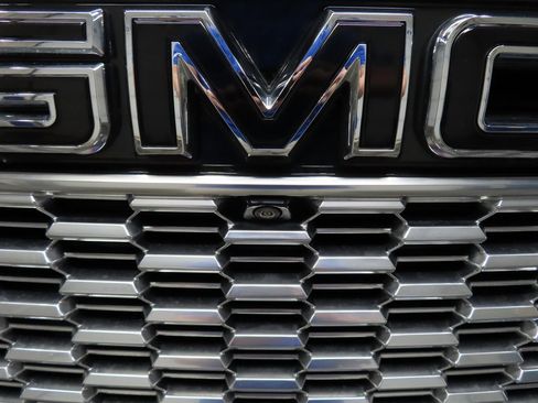 Used 2024 GMC Yukon XL Denali w/ Advanced Technology Package image 53