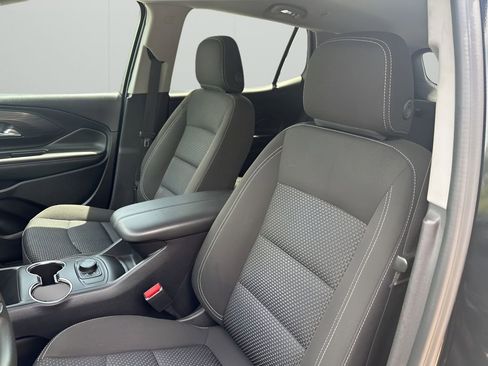 Used 2024 GMC Terrain SLE image 27