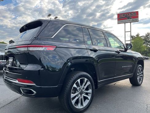 Used 2022 Jeep Grand Cherokee Overland w/ Luxury Tech Group IV AWD/4WD image 39