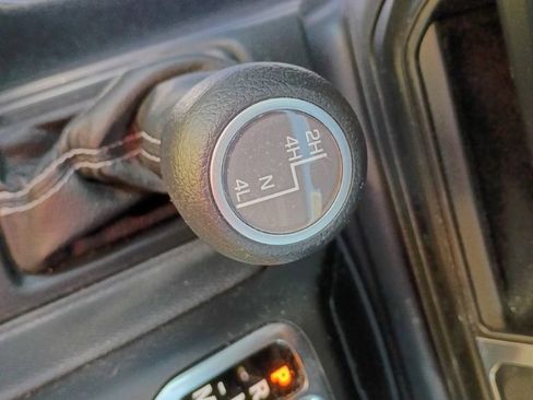 Used 2022 Jeep Wrangler Unlimited Sahara image 28