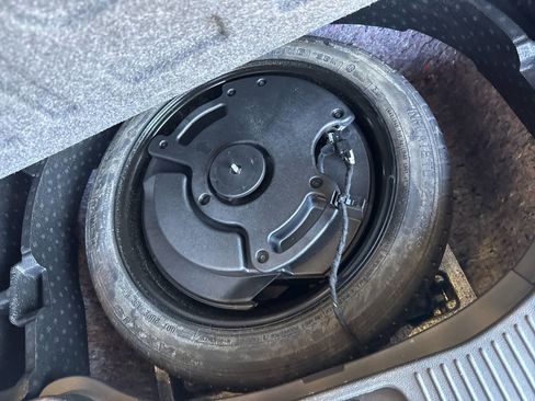 Used 2014 Buick Encore FWD image 32