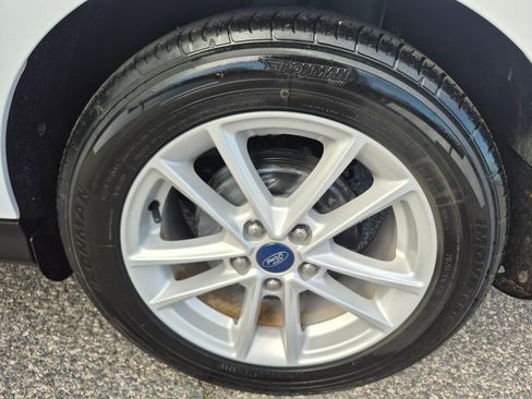 Used 2018 Ford Focus SE image 9