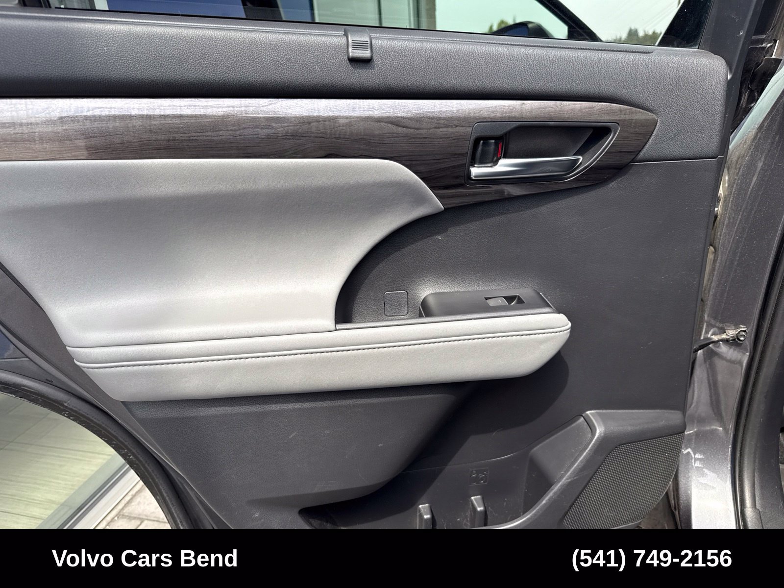Used 2020 Toyota Highlander Platinum AWD/4WD image 22