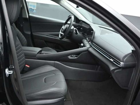 New 2026 Hyundai Elantra Limited FWD image 11