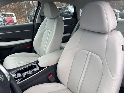 Used 2023 Hyundai Sonata SEL w/ Cargo Package image 31