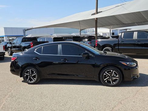 Used 2025 Nissan Sentra SV w/ Trunk Package FWD image 9