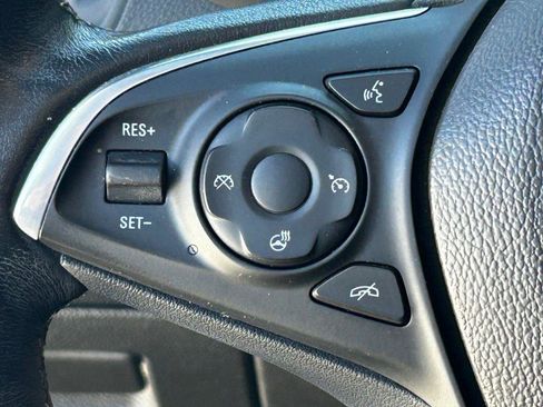 Used 2018 Buick Envision Essence FWD image 26