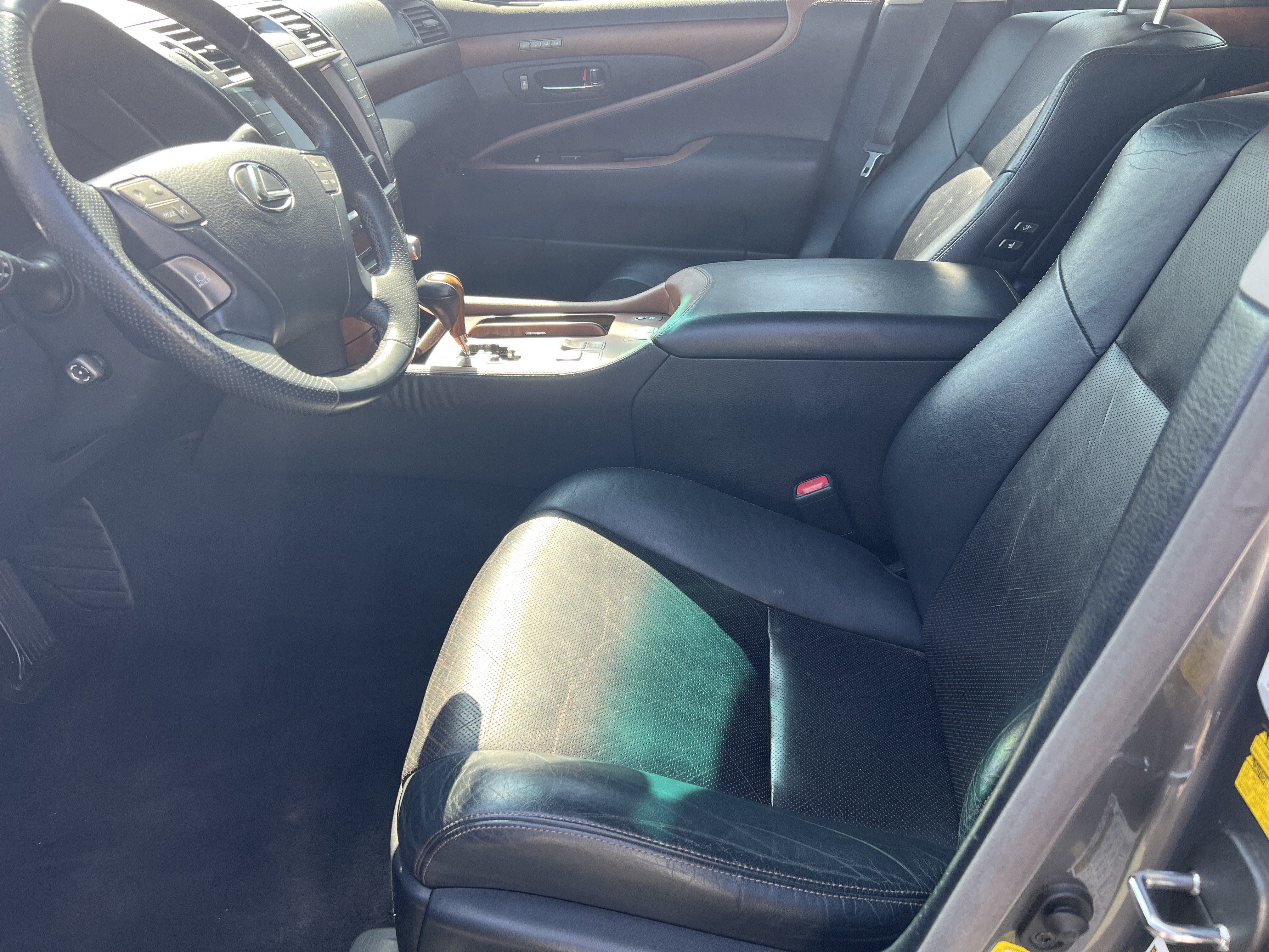 Used 2012 Lexus LS 460 w/ Sport Pkg RWD image 13