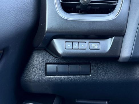 Used 2020 Lexus UX 200 w/ Accessory Package 2 FWD image 31
