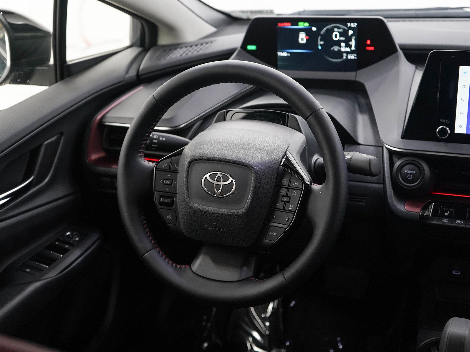 Used 2026 Toyota Prius Plug-In Hybrid FWD image 14