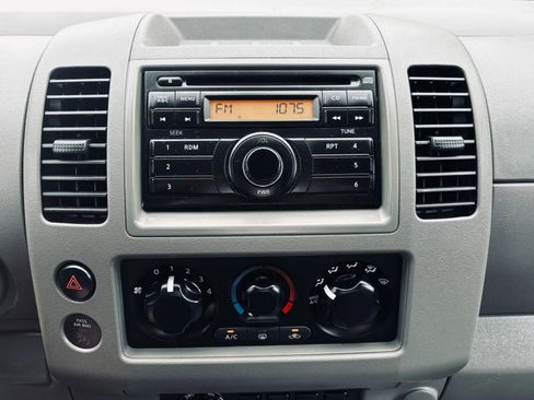Used 2011 Nissan Frontier S AWD/4WD image 28