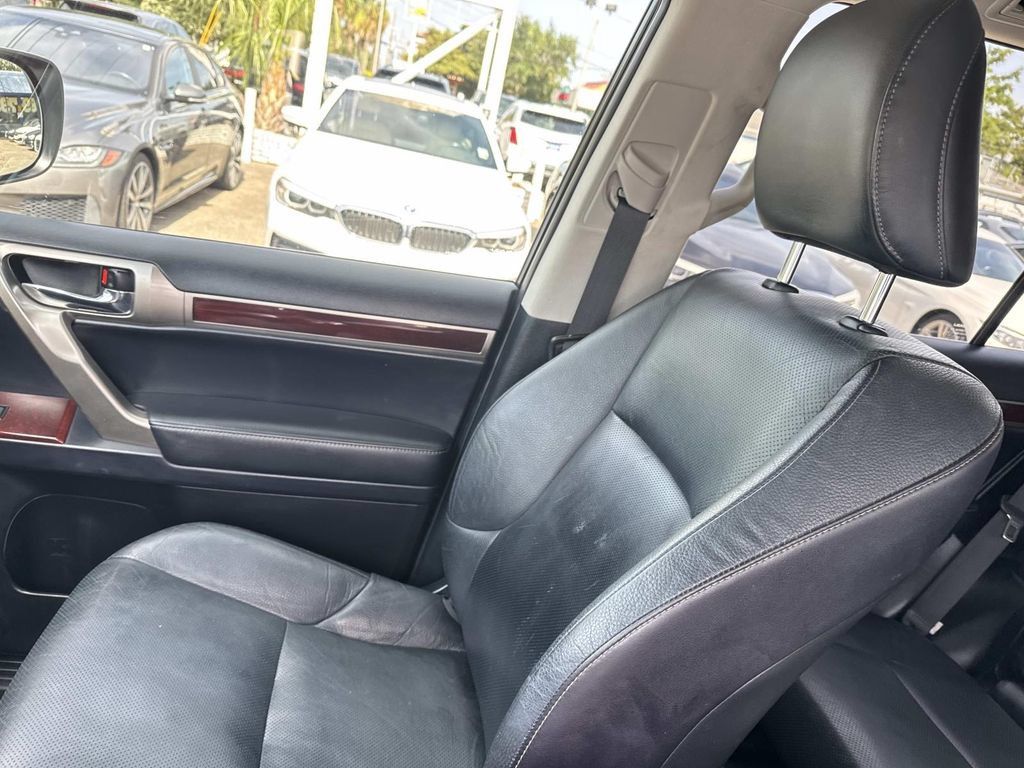 Used 2018 Lexus GX 460 Premium w/ Premium Package AWD/4WD image 18