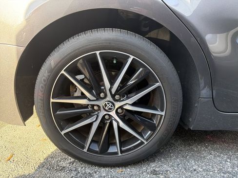 Certified 2024 Toyota Camry SE image 5