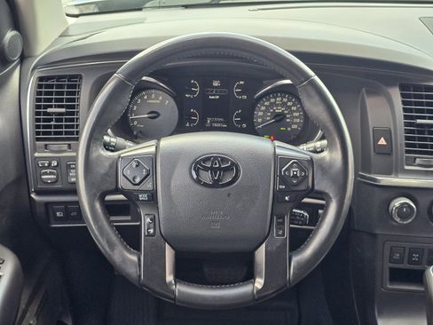 Used 2020 Toyota Sequoia TRD Pro AWD/4WD image 16