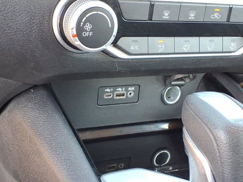 Used 2024 Nissan Altima 2.5 SV image 11