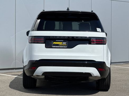 Used 2025 Land Rover Discovery Dynamic SE AWD/4WD image 4