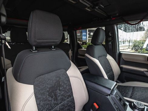 Used 2022 Ford Bronco Wildtrak image 33