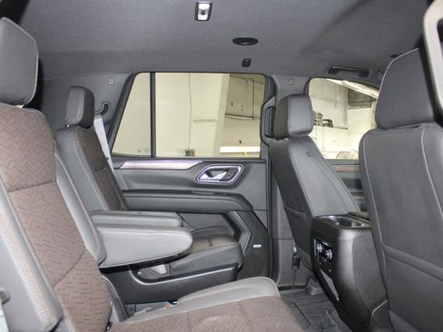 Used 2024 Chevrolet Tahoe High Country image 25