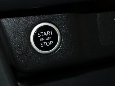Used 2021 Nissan Rogue S FWD image 40