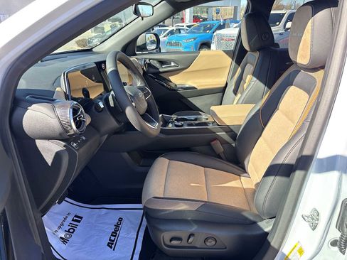 New 2026 Chevrolet Equinox ACTIV w/ Convenience Package III AWD/4WD image 19