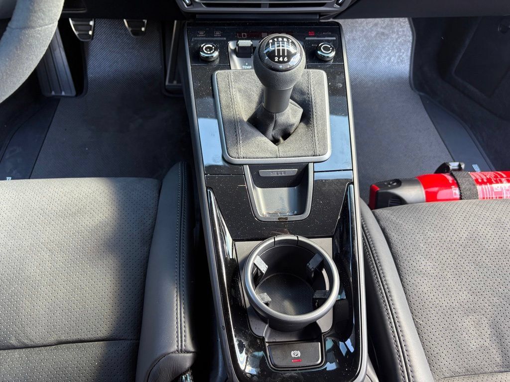 Certified 2024 Porsche 911 Carrera T RWD image 21