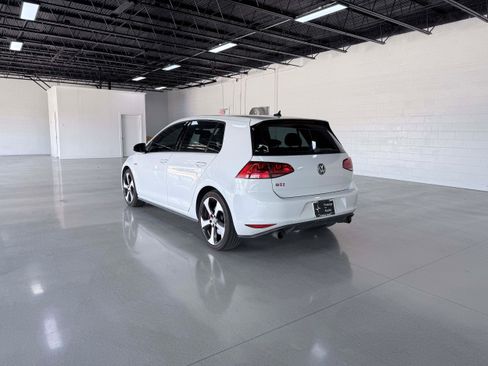 Used 2016 Volkswagen GTI Autobahn FWD image 4
