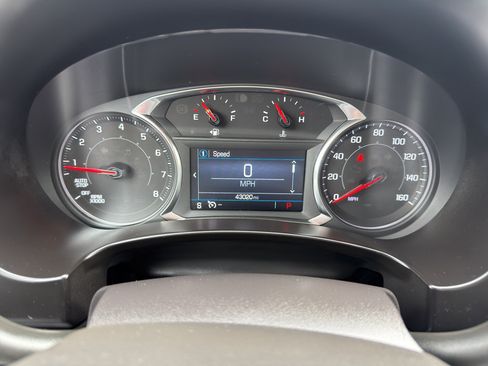 Used 2024 GMC Terrain SLE AWD/4WD image 8