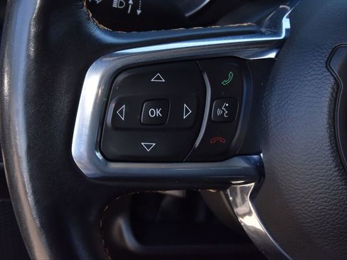 Used 2022 Jeep Wrangler Unlimited Sahara image 23