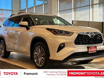 New 2025 Toyota Highlander Platinum